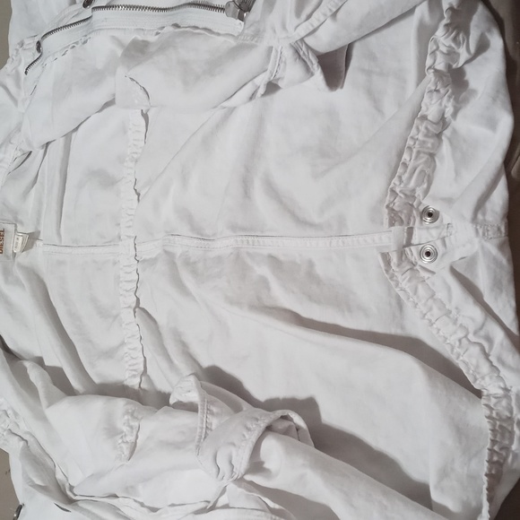 Bnwot!! Diesel rain jacket in white sz med. Med weight zip up and buttons w ties - Picture 8 of 12